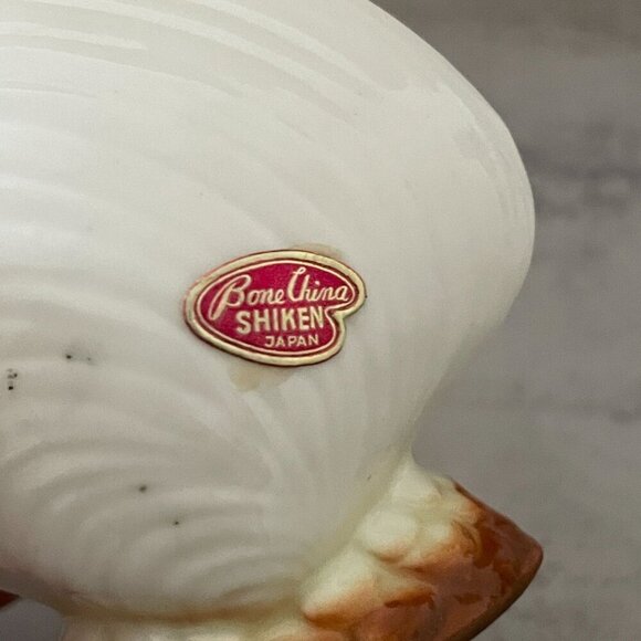 Vintage Shiken Clam Shell Shaped Salt Pepper Shaker 2-pc Set Bone China Japan - Picture 7 of 7